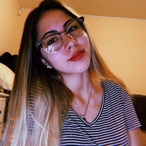 Meet your Posher, Mikayla